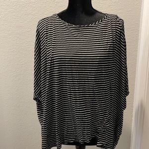 Bun Maternity: Black and white stripe maternity/nursing shirt, one size